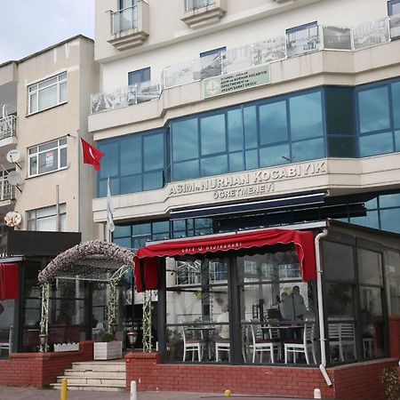 Asim Ve Nurhan Kocabiyik Oegretmenevi اسطنبول المظهر الخارجي الصورة